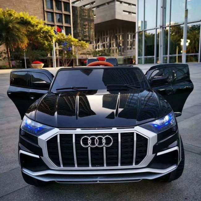 Акумулаторен джип Audi Q8