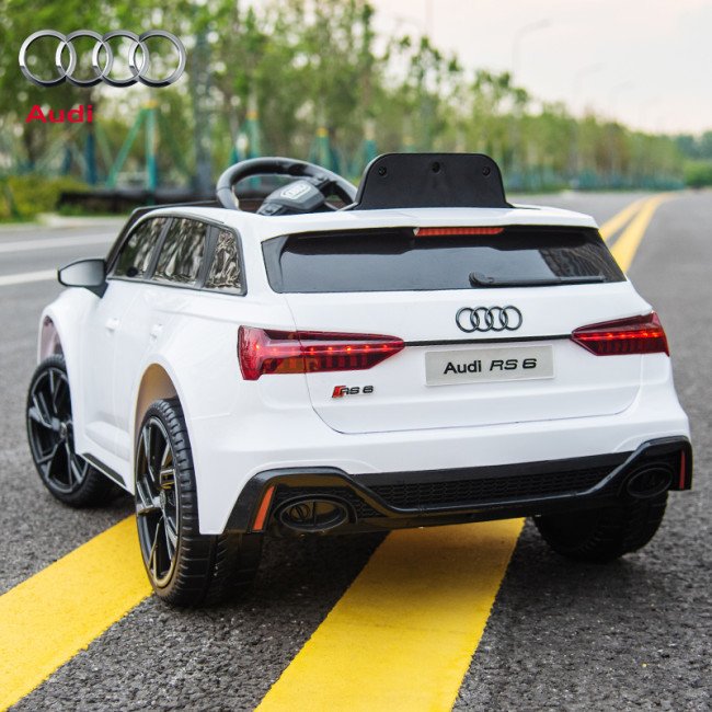 Акумулаторен джип Audi RS