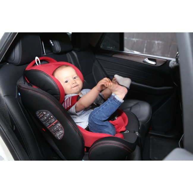 Стол за кола с Isofix система Pilot 360° черен Стол за кола с Isofix система Pilot 360° черен