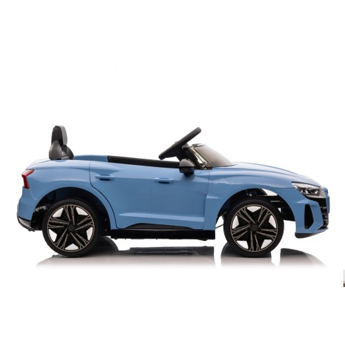 Акумулаторна кола Audi RS e-tron 6888 син Акумулаторна кола Audi RS e-tron 6888 син