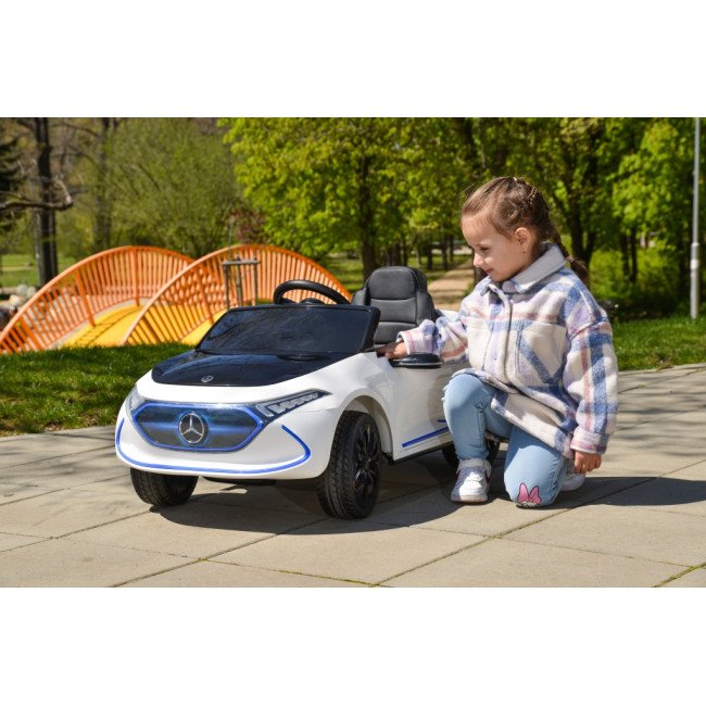 Акумулаторна кола Mercedes-Benz EQA металик черен